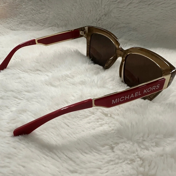 Michael Kors MK2102 BERKSHIRES Sunglasses - Picture 6 of 7